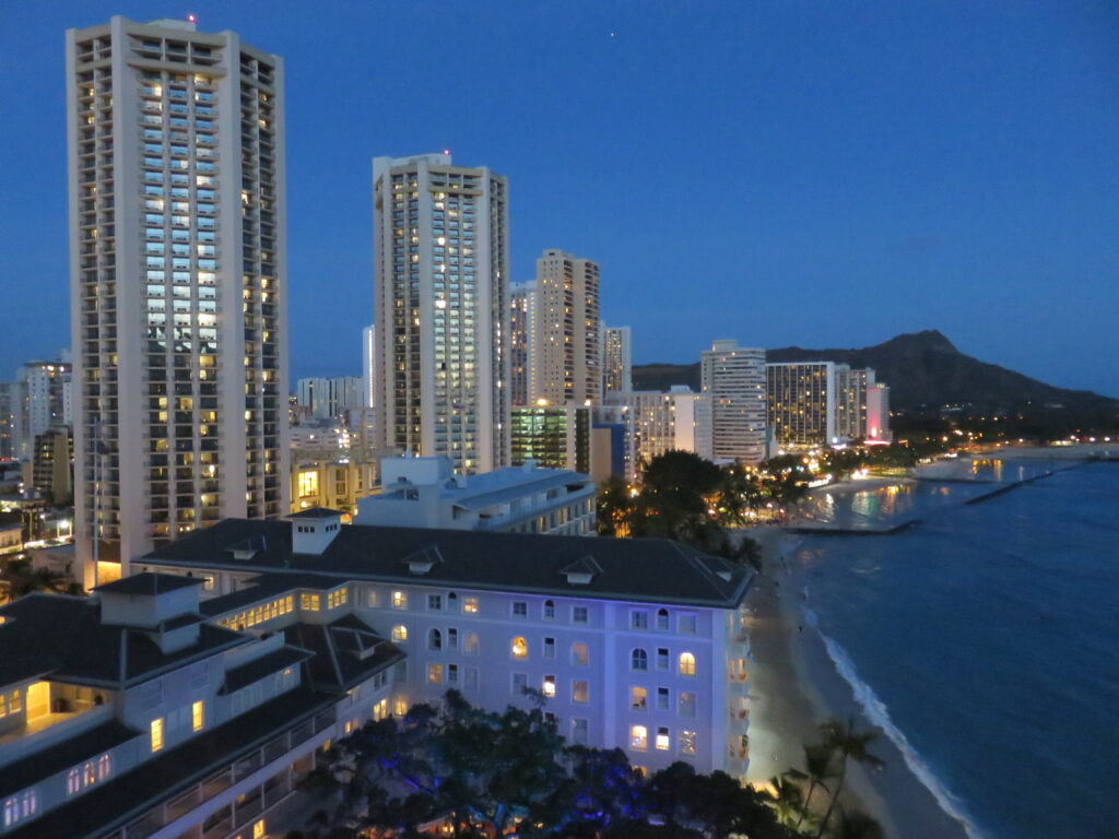 Waikiki breach and diamond head 