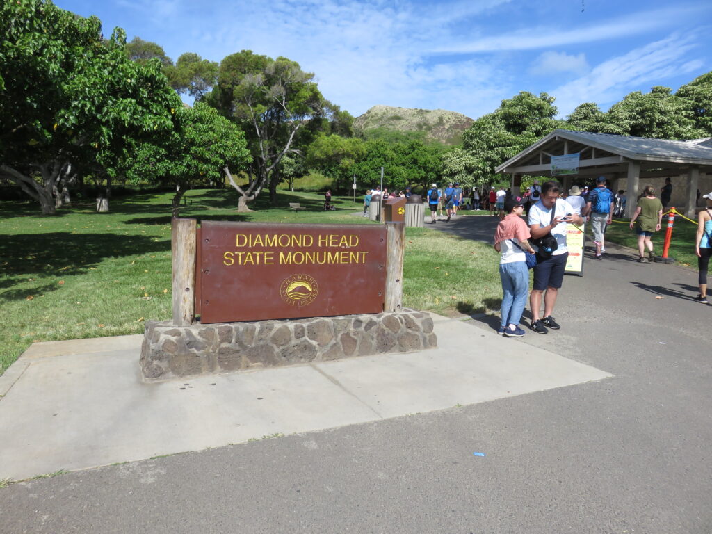 Diamond head state monument